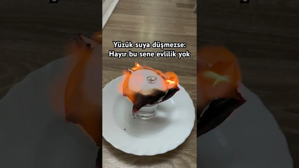 Rus yüzük ritüeli nasıl yapılır? Rusların bu sene evlenecek miyim deneyi